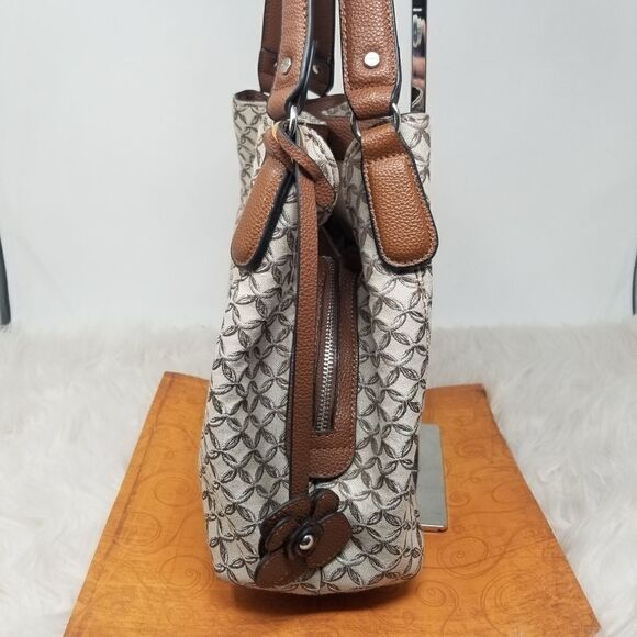 Dana Buchman Large Shoulder Bag. - Picture 6 of 15